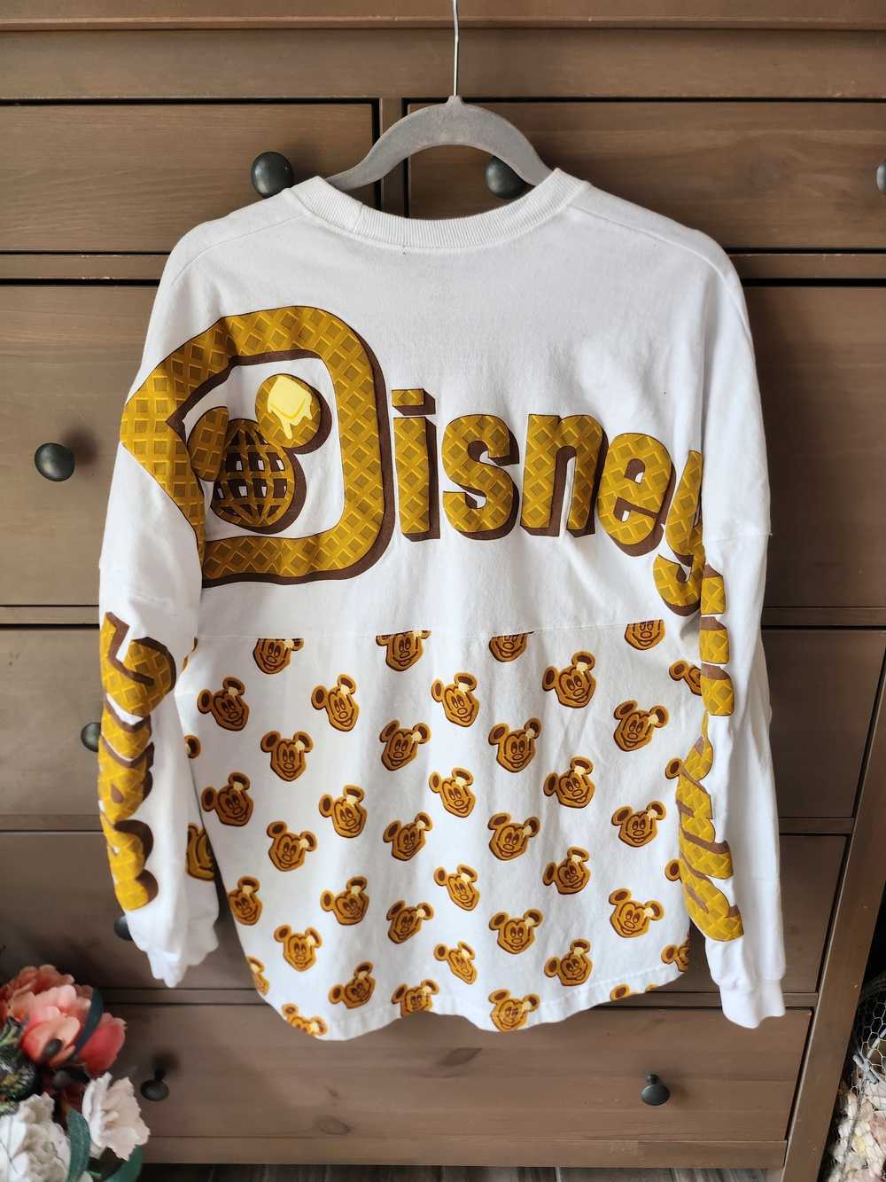 Disney World Mickey mouse Waffle  Spirit Jersey Adult medium